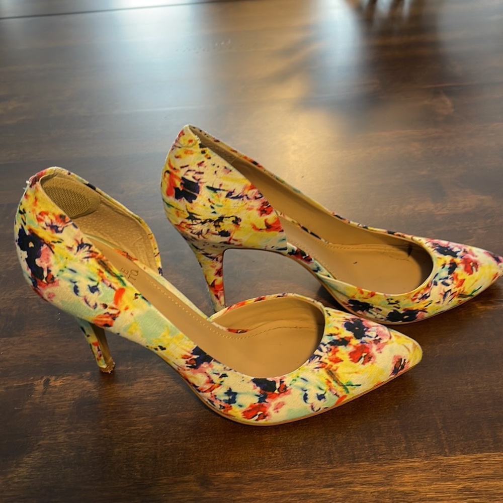 Multi colored heels - Picture 3 of 5